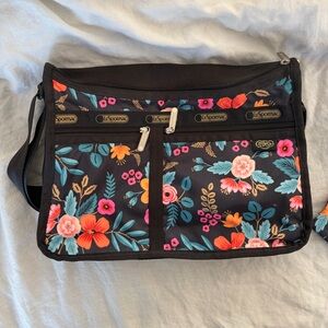 Lesportsac x Rifle Paper Co Deluxe Everyday Bag